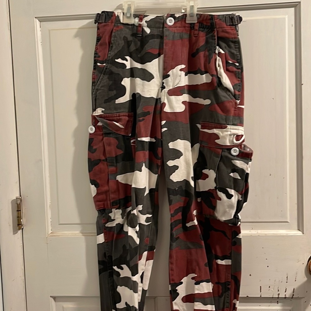 Fashion Nova Camo Cargo pants
